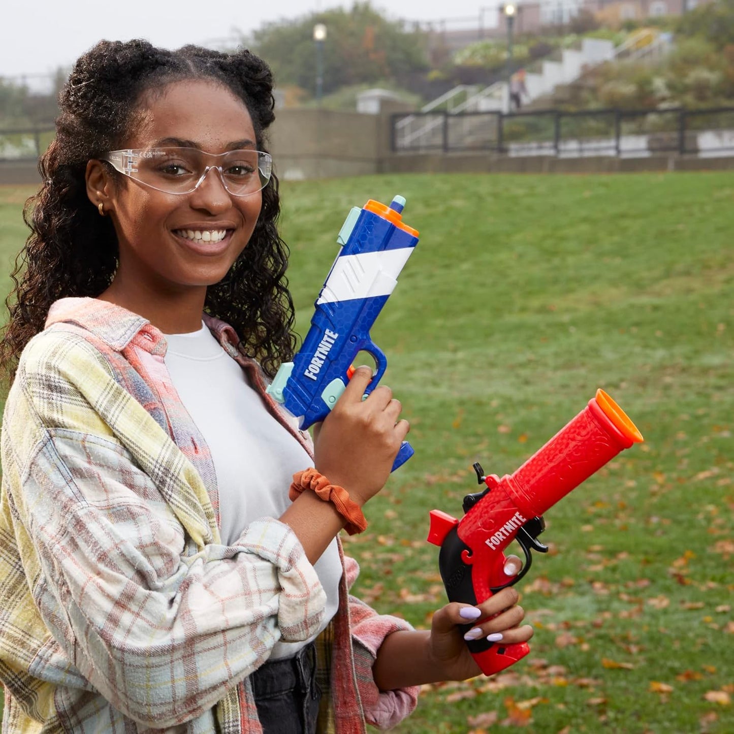 Nerf Fortnite Dual Pack Includes 2 Blasters (Flint-Knock & LP) and 6 Elite Foam Darts